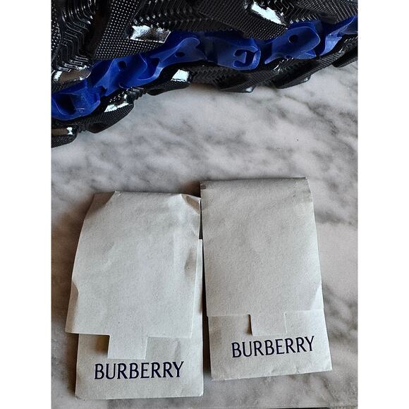 Burberry NWT Blue/Black Shearling Embellished Suede Creeper Boot - Picture 8 of 10